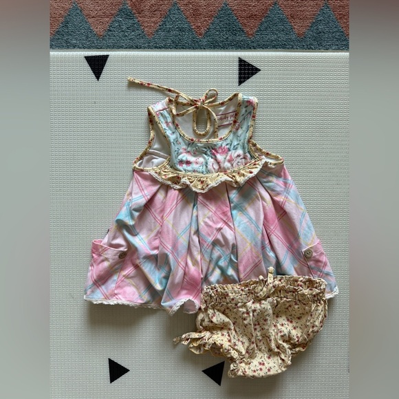 Cheeky Plum|Baby girl,toddler pastel Floral matching set Short sleeve & bloomers - Picture 1 of 9